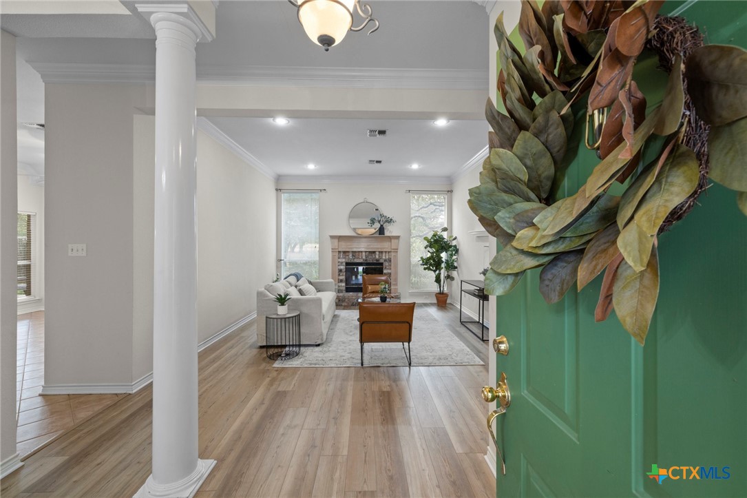 707 Livingston Court Temple, TX 76502 - Photo 5 of 36 a view of a living room