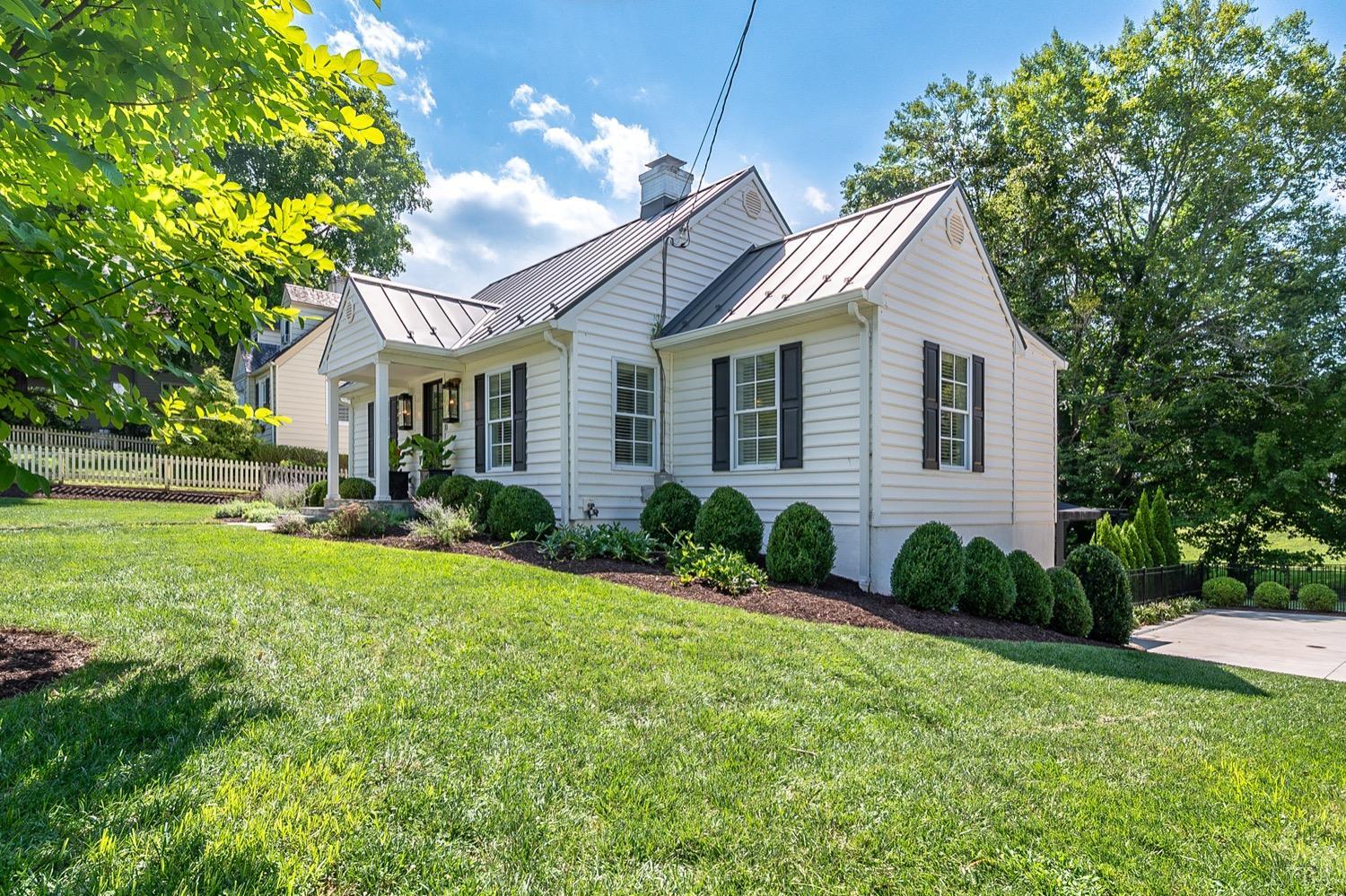 1701 Morrison Drive Lynchburg, VA 24503 - Photo 3 of 51