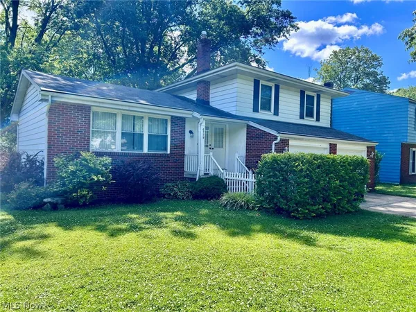 $279,900 | 6779 Glenallen Avenue, Solon, OH 44139
