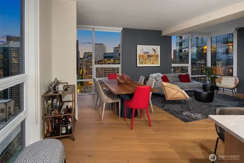 $1,299,950 | 121 Stewart Street, Unit 2501, Seattle, WA 98101
