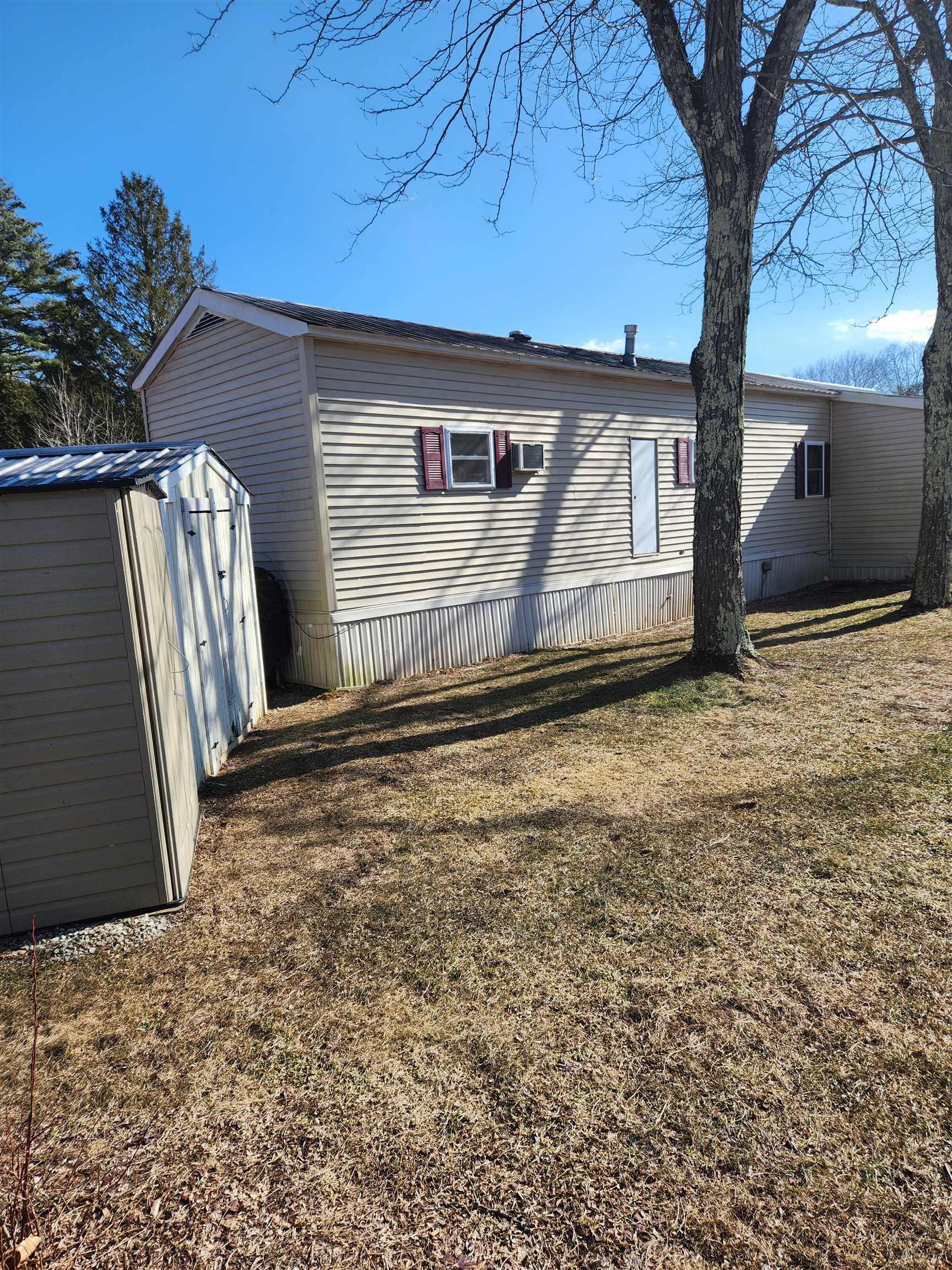 3 Kings Row Epsom, NH 03234 - Photo 5 of 22