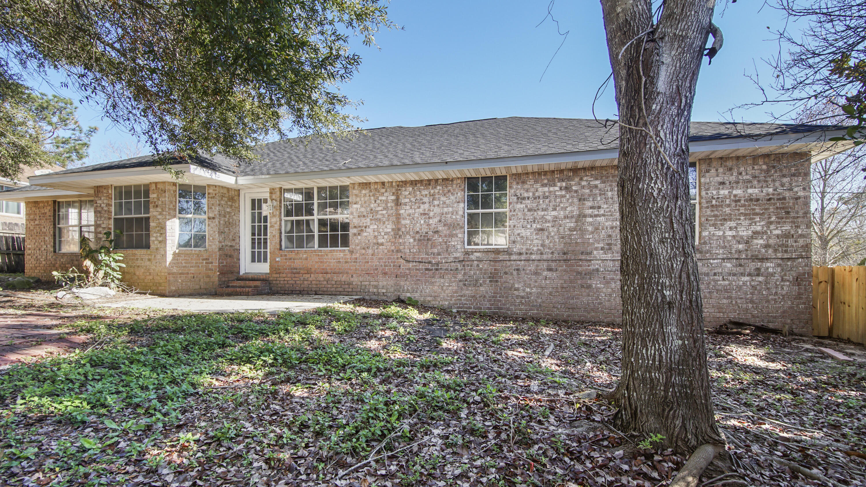 5200 Whitehurst Lane Crestview, FL 32536 - Photo 49 of 49 a front view of a house with garden