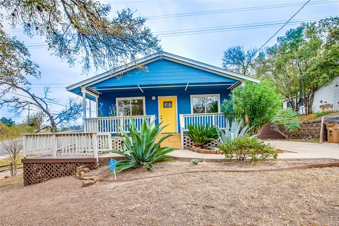 1807 Elmira Road Austin, TX 78721 - Photo 1 of 1 Welcome to 1807 Elmira Rd! Just minutes to Muller and Downtown.