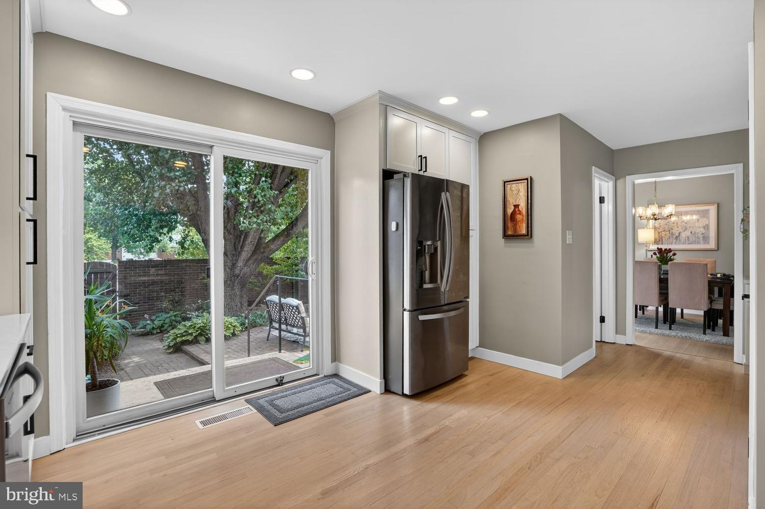 8532 Lakinhurst Lane Springfield, VA 22152 - Photo 21 of 62 Recessed lighting