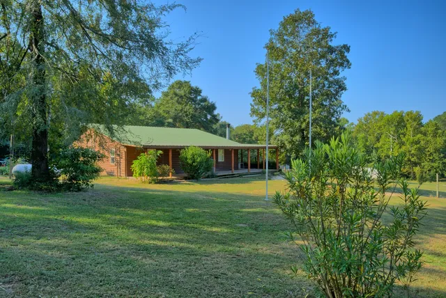 $338,000 | 1230 255 E, Wiergate, TX 75977