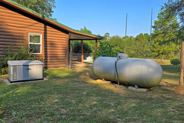 $338,000 | 1230 255 E, Wiergate, TX 75977