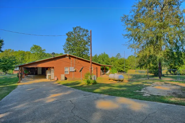 $338,000 | 1230 255 E, Wiergate, TX 75977
