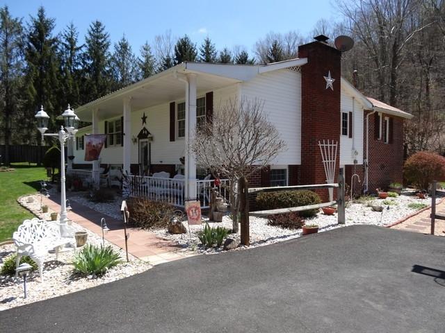 346 Duncan Branch Road Meadow Bridge, WV 25976 - Photo 9 of 60 Gallery Image 9