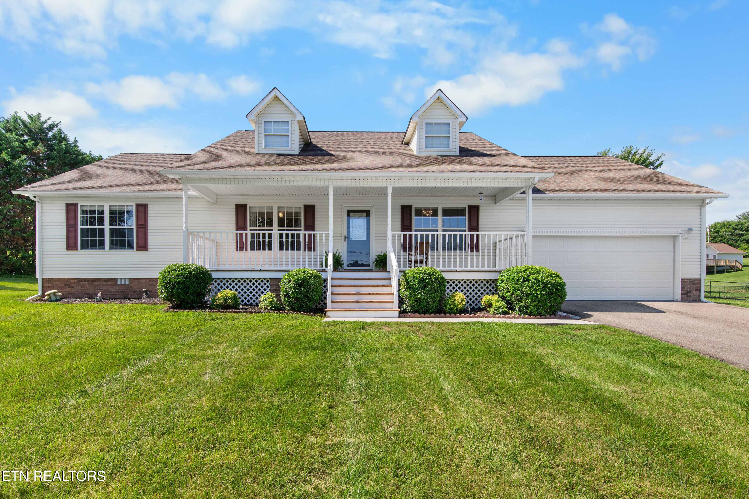 1354 Towe String Road Jacksboro, TN 37757 - Photo 1 of 37 030A2857