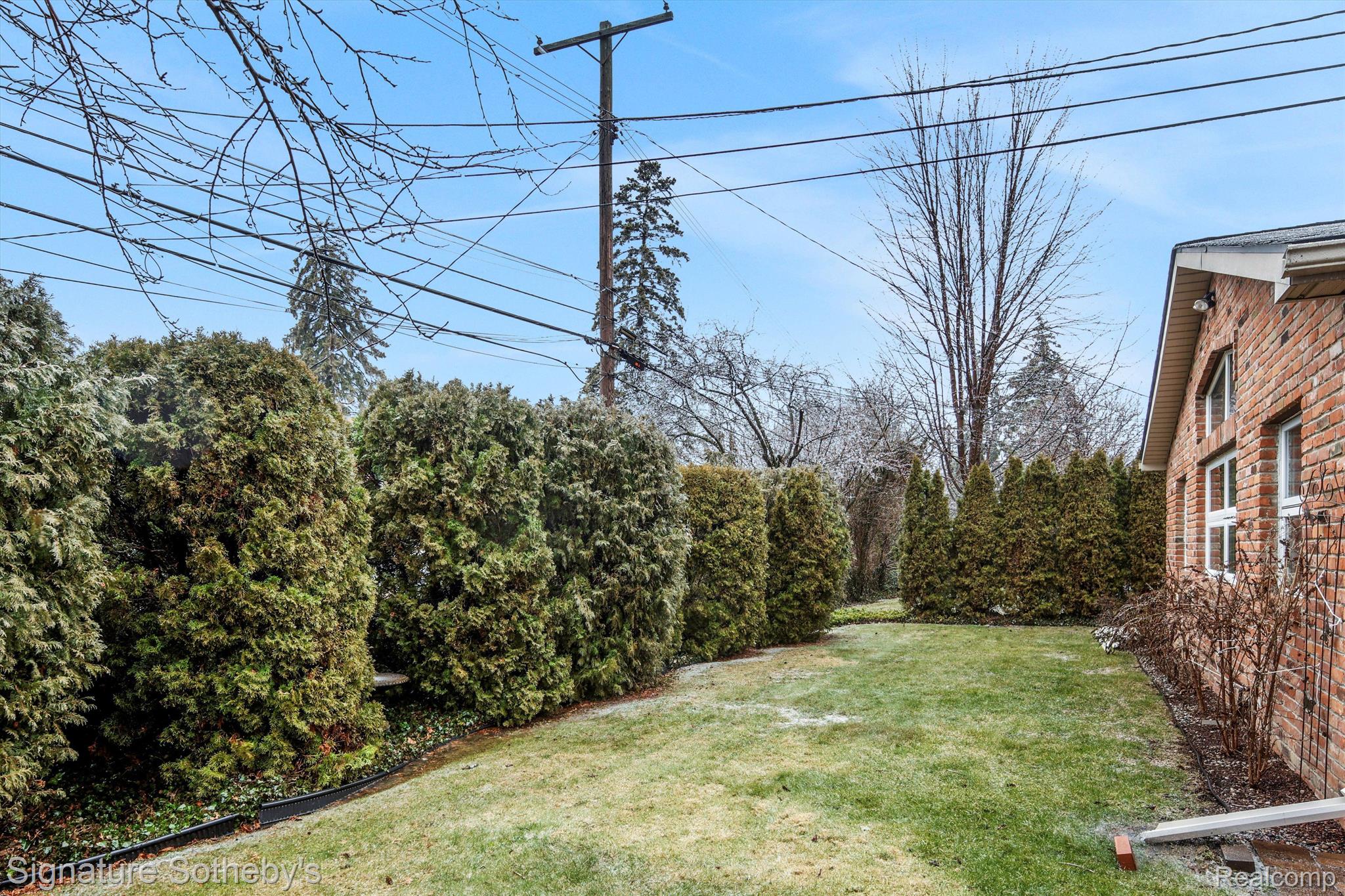 915 Cook Road Grosse Pointe, MI 48236 - Photo 38 of 38 Gallery Image 38