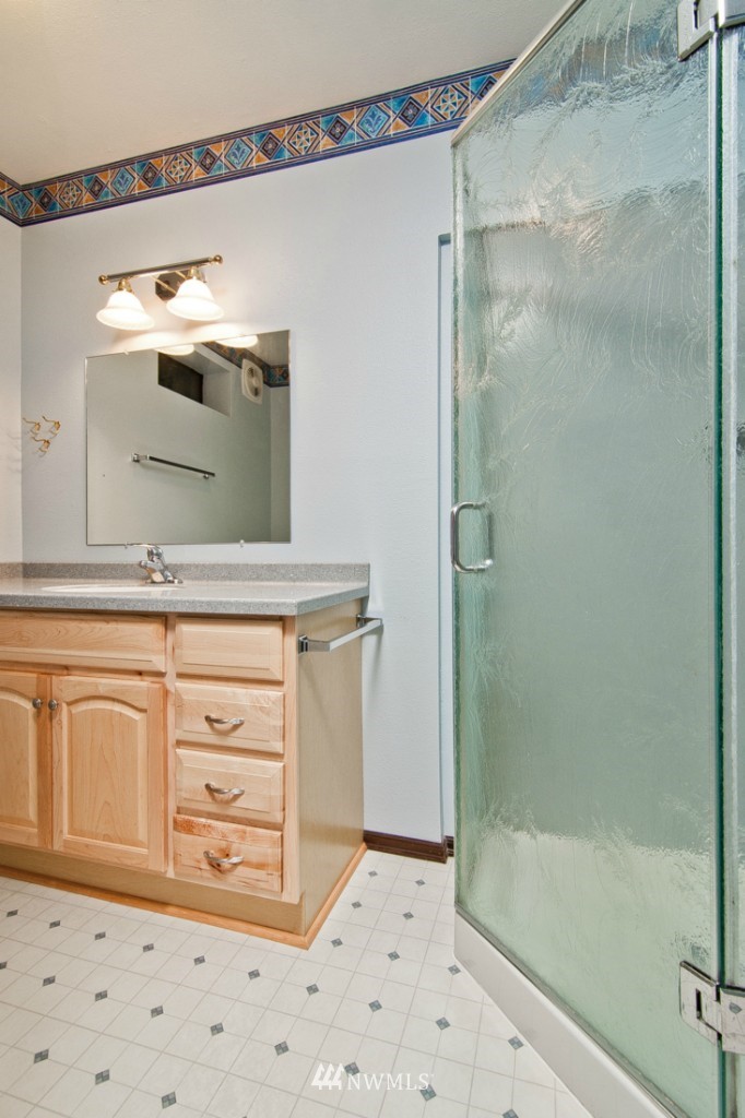 3921 Southwest Barton Street Seattle, WA 98136 - Photo 14 of 22 Gallery Image 14