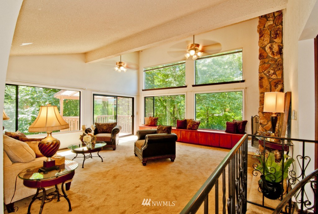3921 Southwest Barton Street Seattle, WA 98136 - Photo 3 of 22 Gallery Image 3