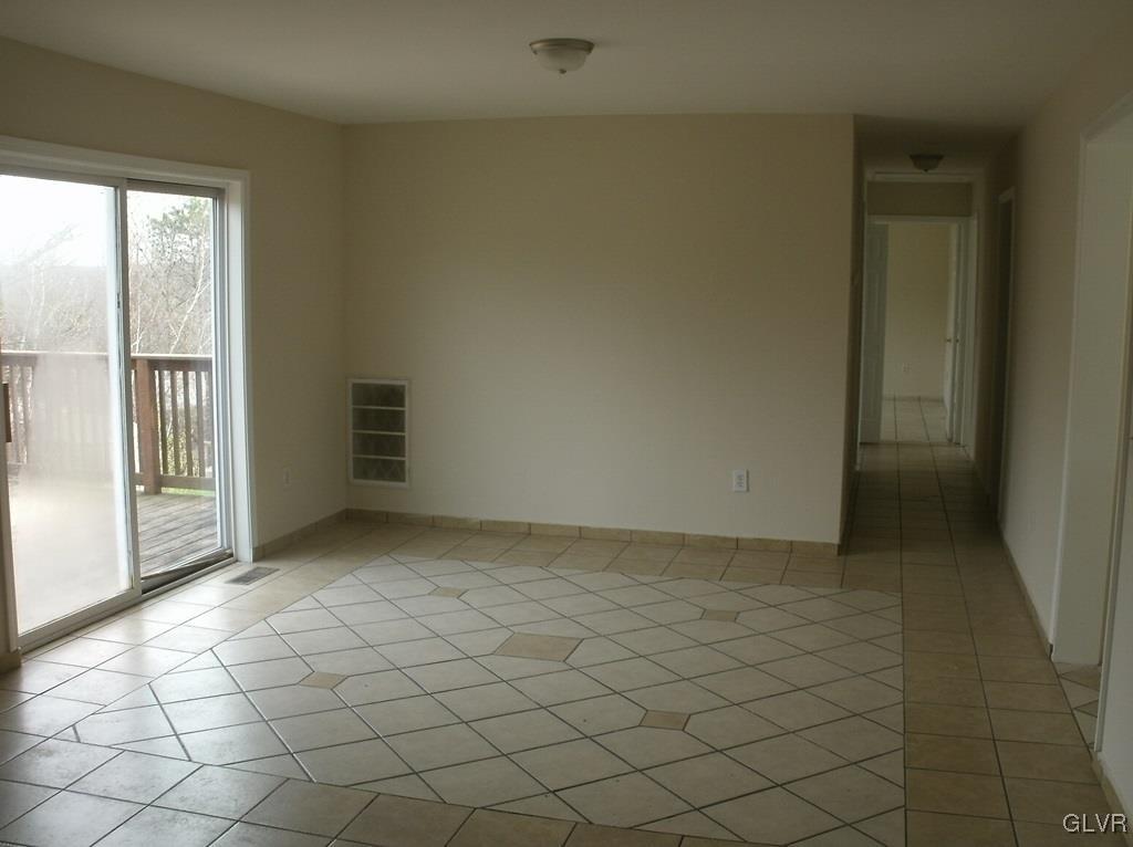 31 Sunset Boulevard Hazleton, PA 18201 - Photo 4 of 14 Gallery Image 4