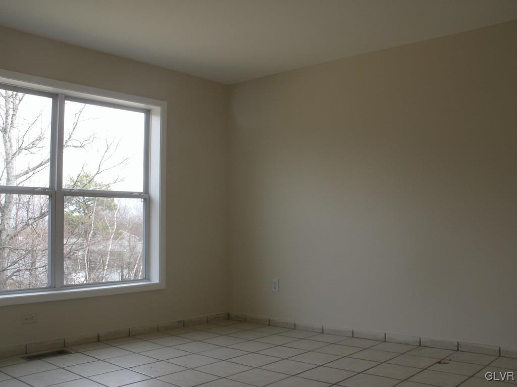 31 Sunset Boulevard Hazleton, PA 18201 - Photo 8 of 14 Gallery Image 8