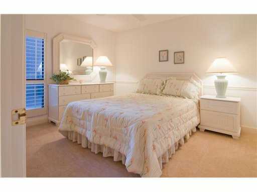 1901 Bay Road, Unit 103 Vero Beach, FL 32963 - Photo 5 of 17 Gallery Image 5