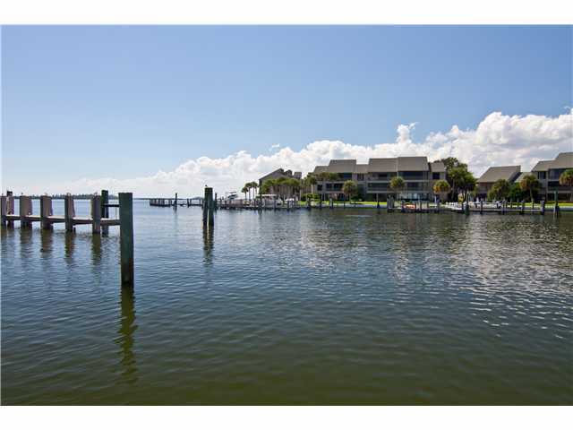 1901 Bay Road, Unit 103 Vero Beach, FL 32963 - Photo 9 of 17 Gallery Image 9