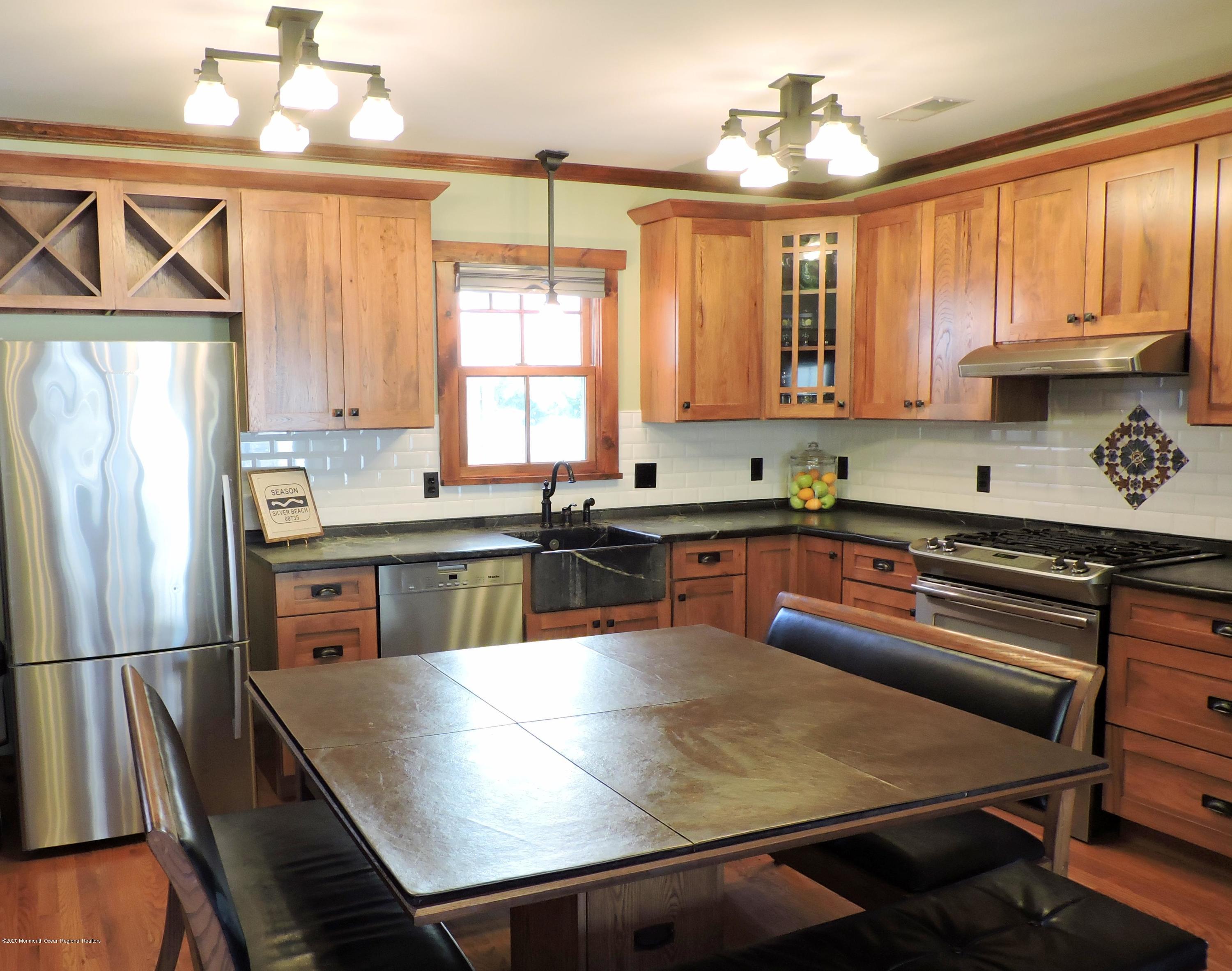 41 East Colony Road Lavallette, NJ 08735 - Photo 5 of 23 Kitchen