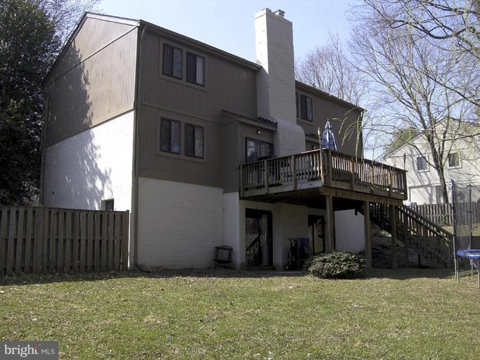11820 Grey Birch Place Reston, VA 20191 - Photo 20 of 20 a front view of a house with a yard