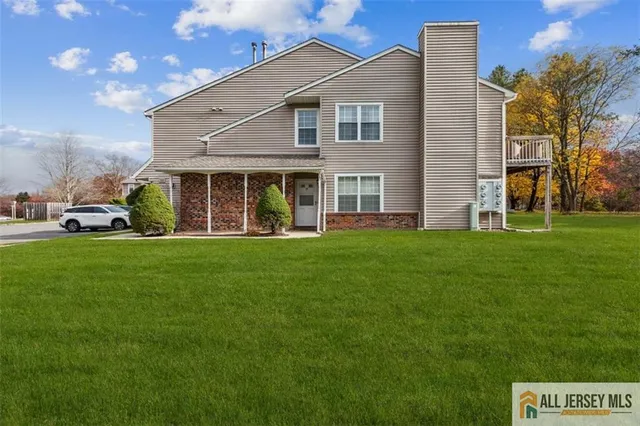 $389,000 | 15 Lindsey Circle, Unit 15, Old Bridge, NJ 08857