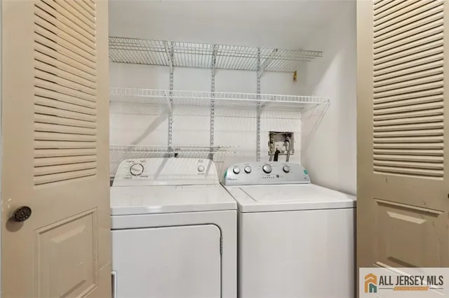 $389,000 | 15 Lindsey Circle, Unit 15, Old Bridge, NJ 08857