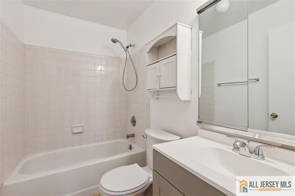 15 Lindsey Circle, Unit 15 Old Bridge, NJ 08857 - Photo 14 of 22