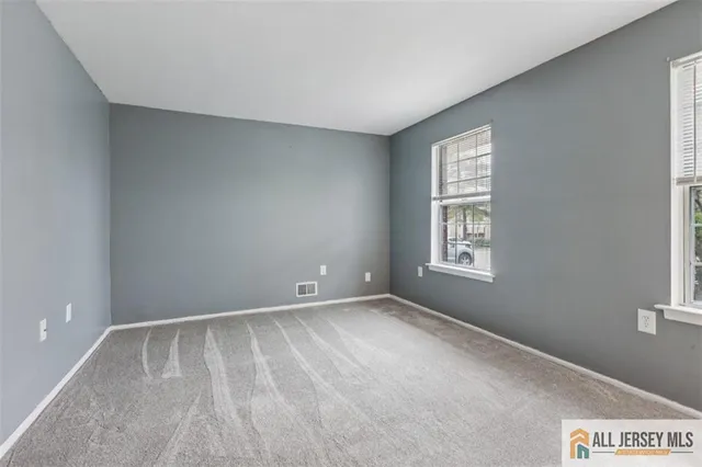 $389,000 | 15 Lindsey Circle, Unit 15, Old Bridge, NJ 08857