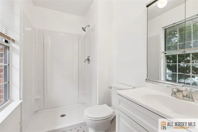 $389,000 | 15 Lindsey Circle, Unit 15, Old Bridge, NJ 08857