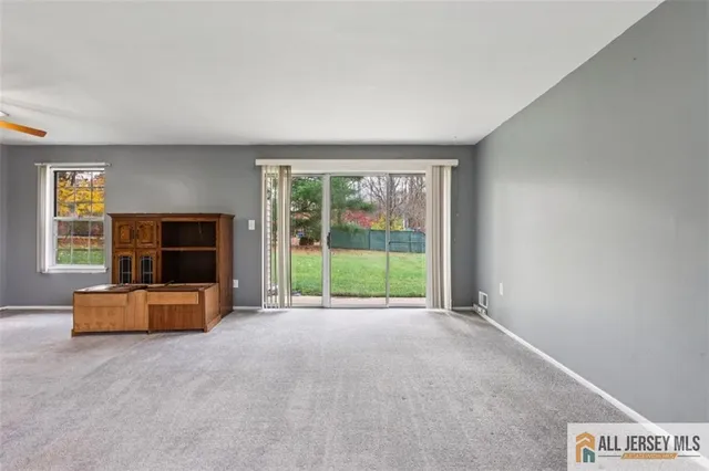 $389,000 | 15 Lindsey Circle, Unit 15, Old Bridge, NJ 08857