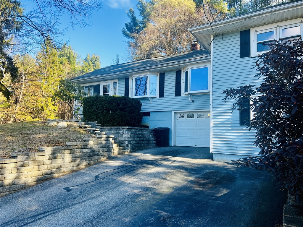 26 Hastings Road Spencer, MA 01562 - Photo 2 of 35 Gallery Image 2