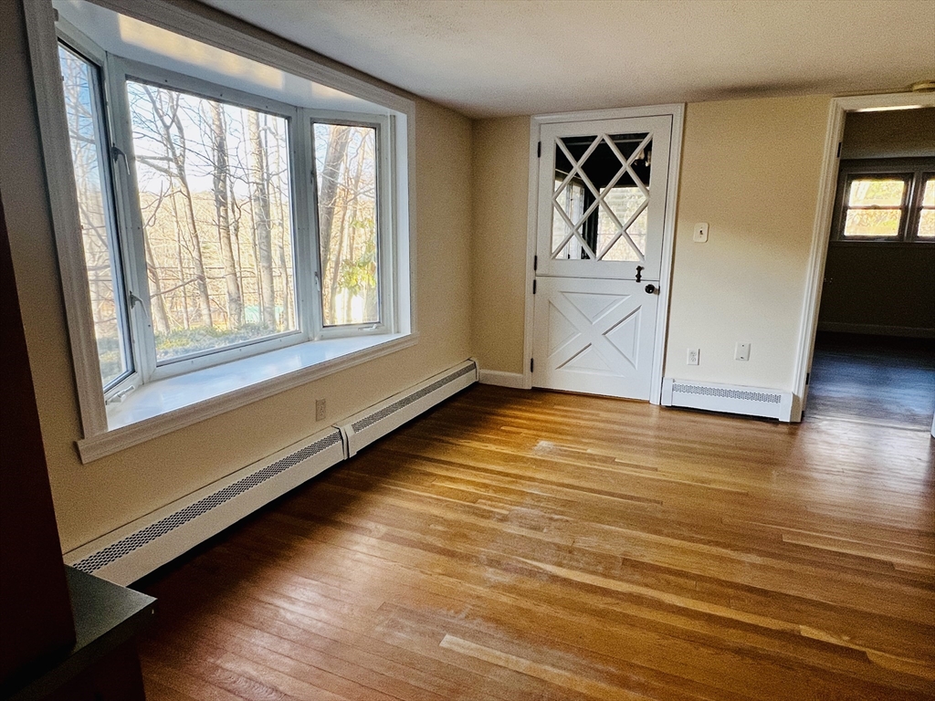 26 Hastings Road Spencer, MA 01562 - Photo 3 of 35 Gallery Image 3