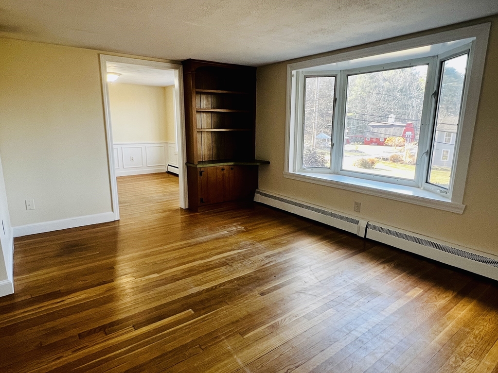 26 Hastings Road Spencer, MA 01562 - Photo 4 of 35 Gallery Image 4