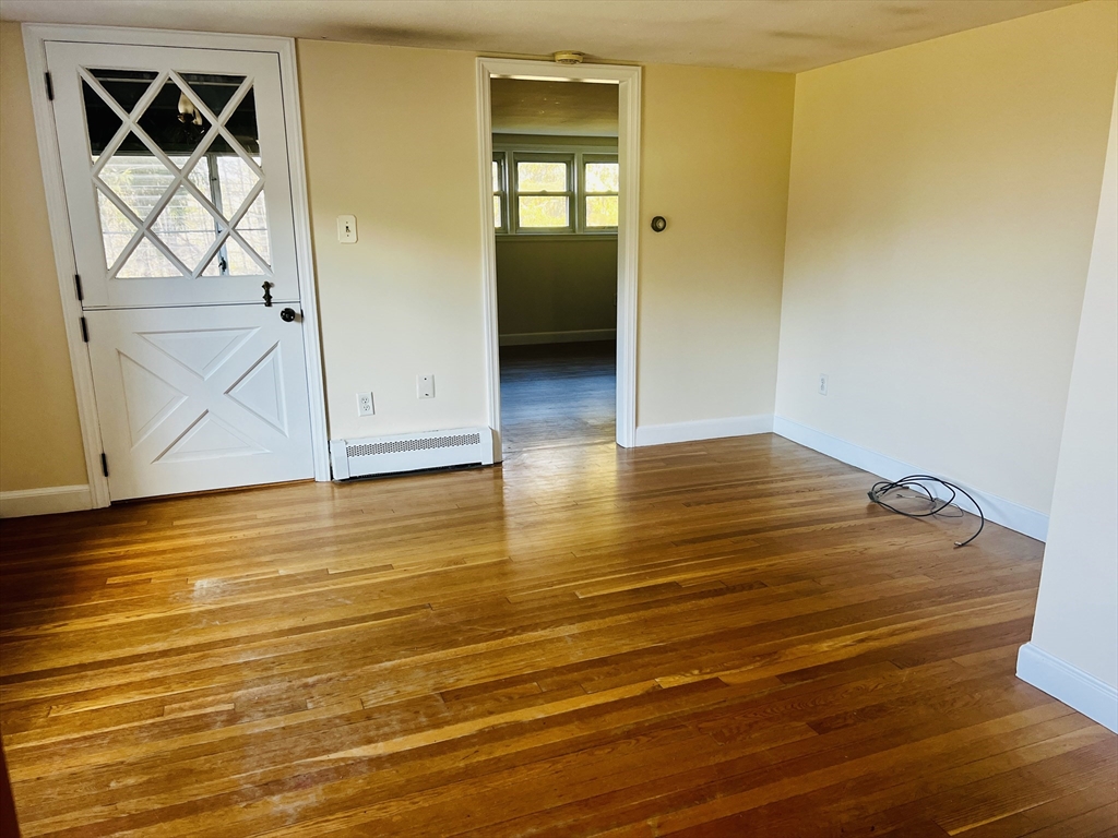 26 Hastings Road Spencer, MA 01562 - Photo 5 of 35 Gallery Image 5