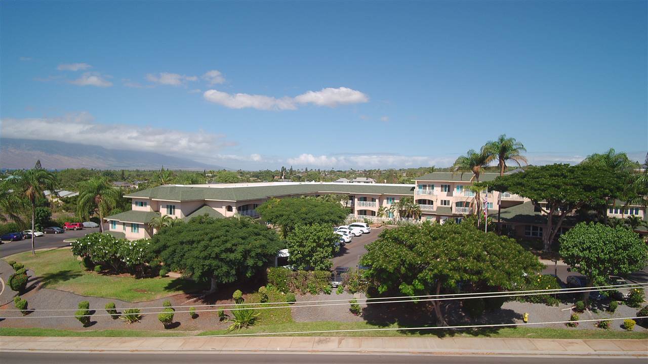 82 Kanani Road Kihei, HI 96753 - Photo 8 of 20 a view of a city