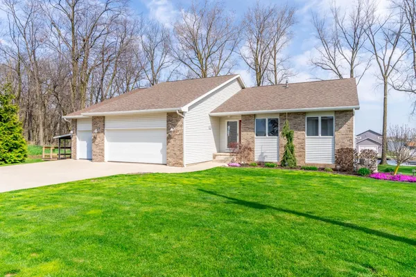 $875,000 | 640 Ln 201 Lake Pleasant, Orland, IN 46776
