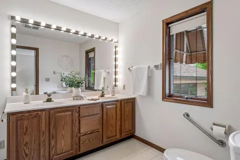 $500,000 | 2345 Xylon Avenue North, Golden Valley, MN 55427