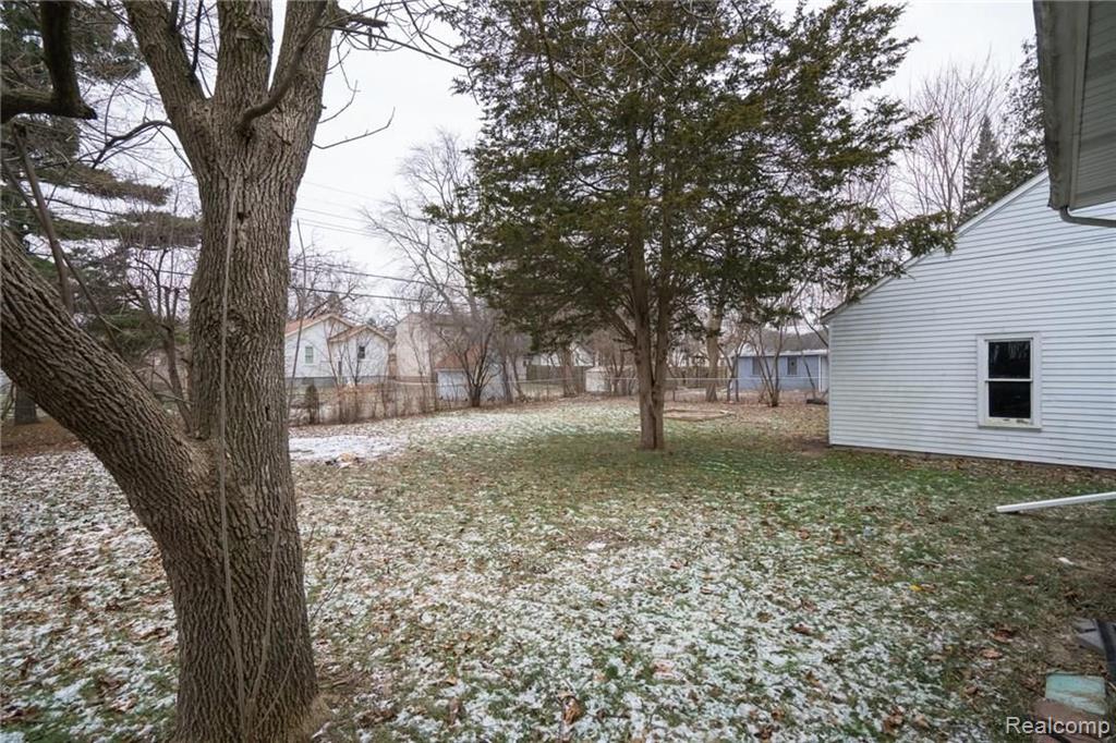 78 East Rutgers Avenue Pontiac, MI 48340 - Photo 5 of 15