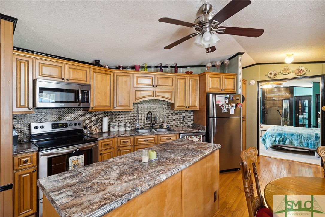 1145 Lee Road Pembroke, GA 31321 - Photo 7 of 50