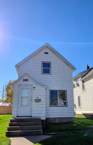 $113,400 | 213 2nd Street Southwest, Chisholm, MN 55719