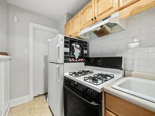 $134,900 | 580 Snelling Avenue South, Unit 4, St. Paul, MN 55116