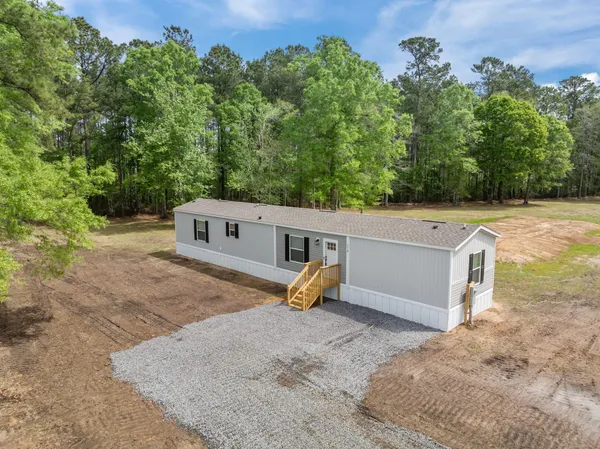 $2,350 | 319 Myers Mayo Road, Ridgeville, SC 29472