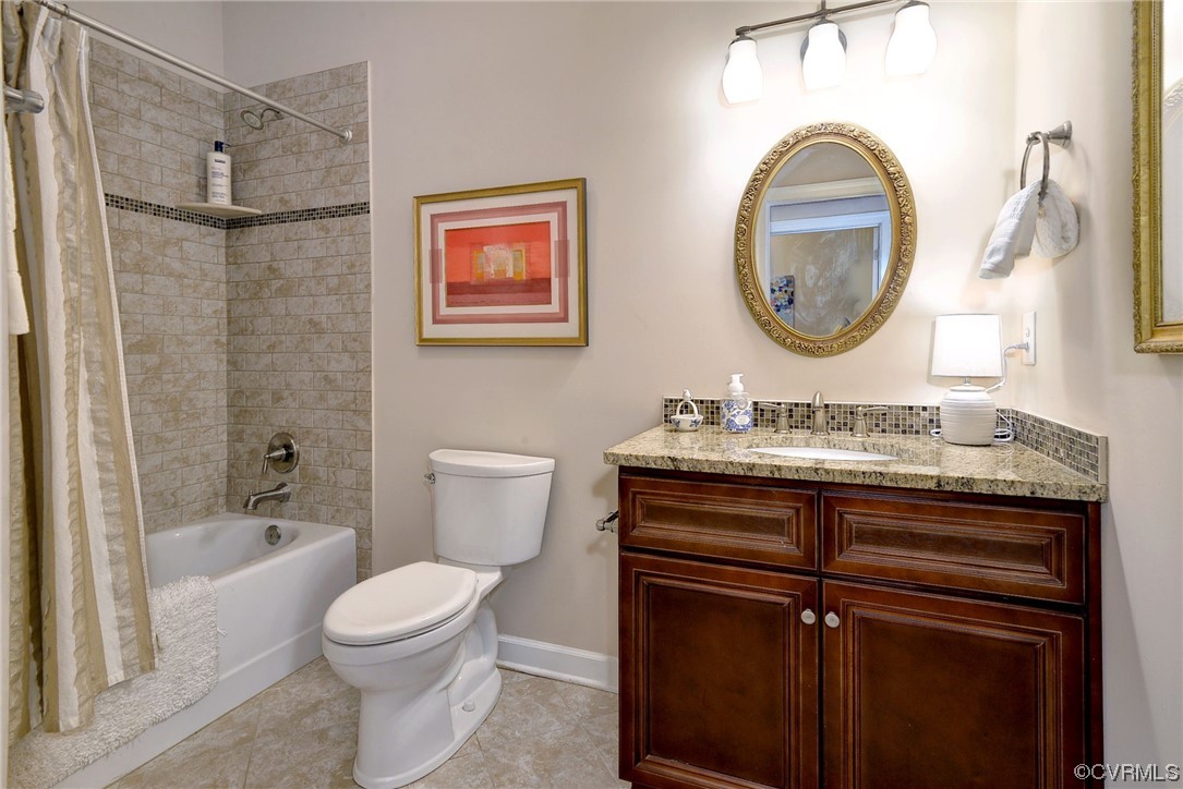 232 Beeston Fields Williamsburg, VA 23188 - Photo 22 of 39 Hall bathroom