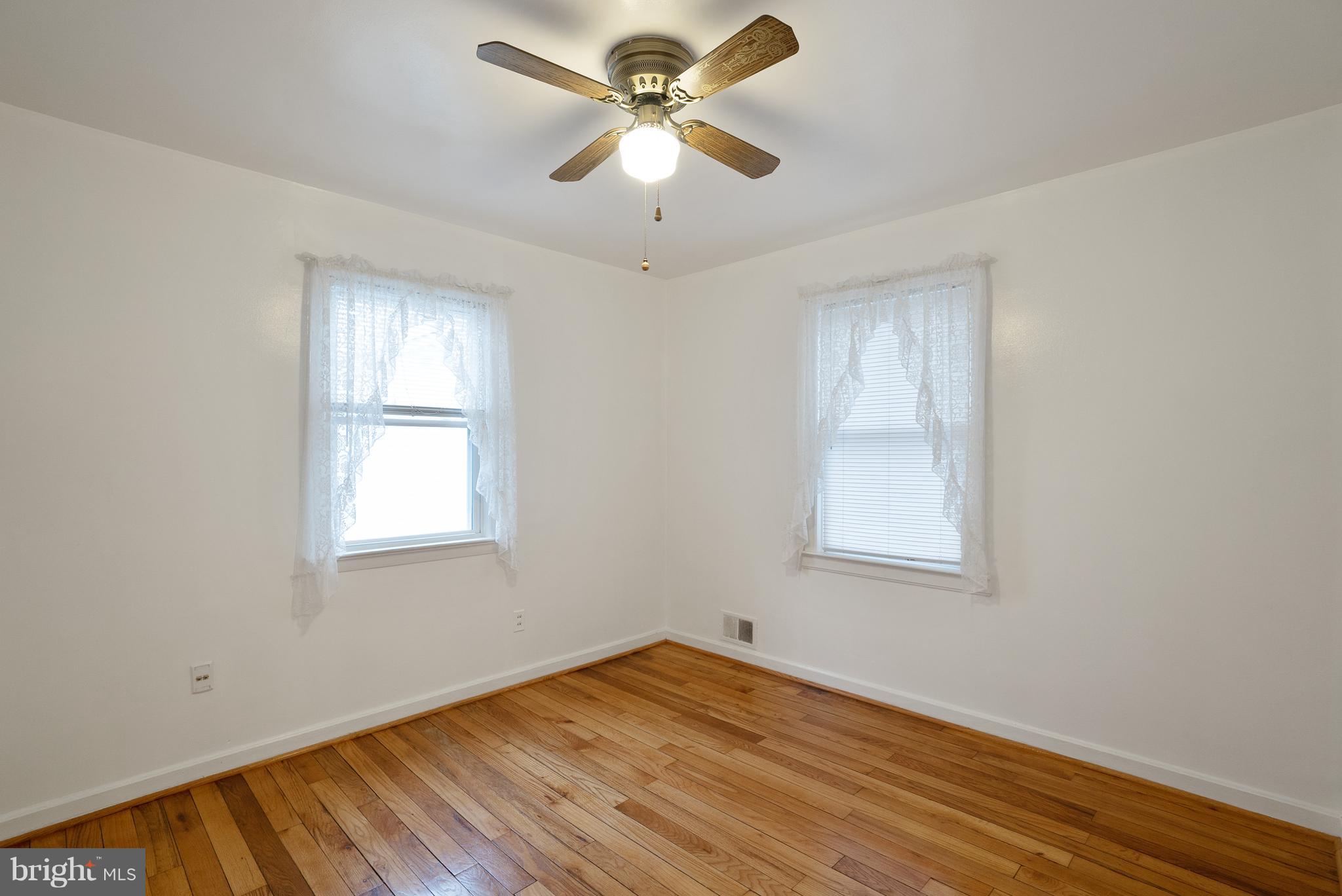 4708 Backlick Road Annandale, VA 22003 - Photo 11 of 36 Gallery Image 11