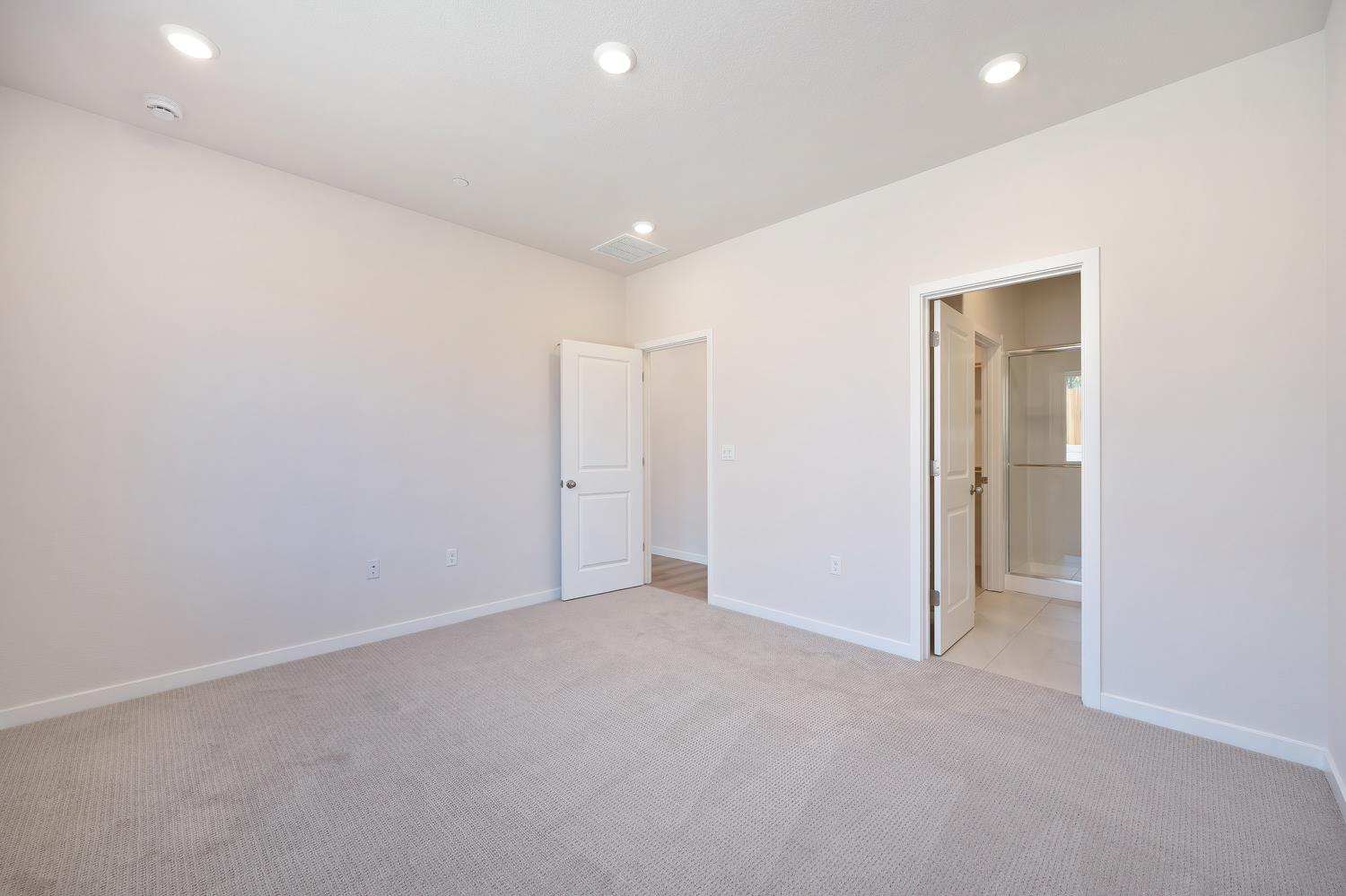 1089 Mallory Ridge Street Roseville, CA 95747 - Photo 17 of 36 a view of an empty room