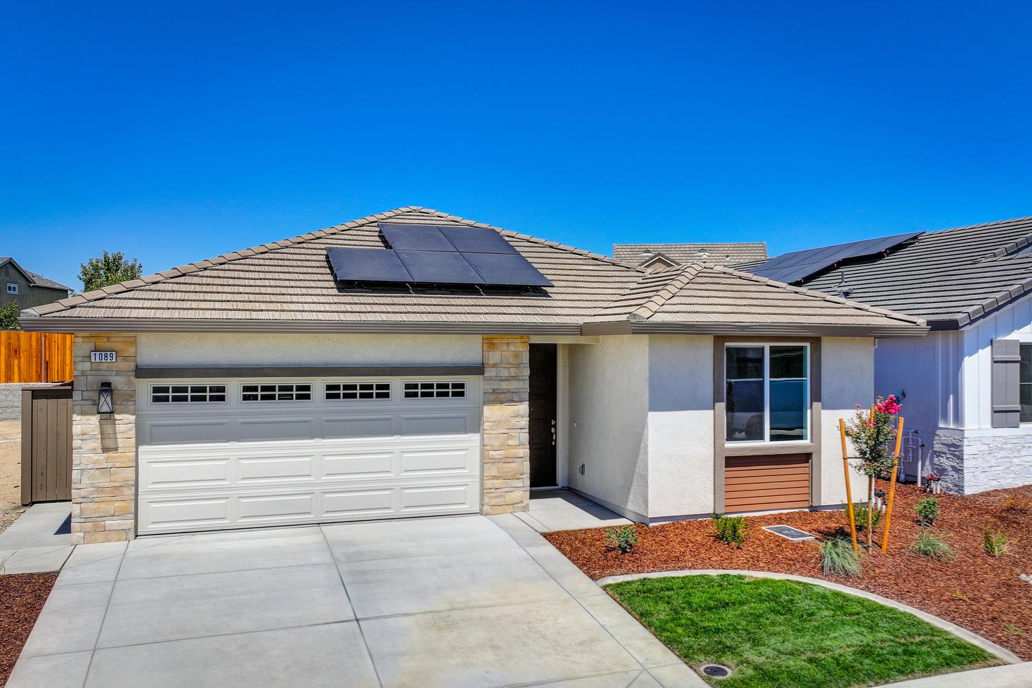 1089 Mallory Ridge Street Roseville, CA 95747 - Photo 3 of 36 a view of a house with a patio