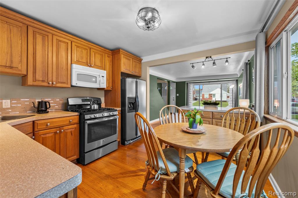 13321 Rosedale Street Southgate, MI 48195 - Photo 10 of 38