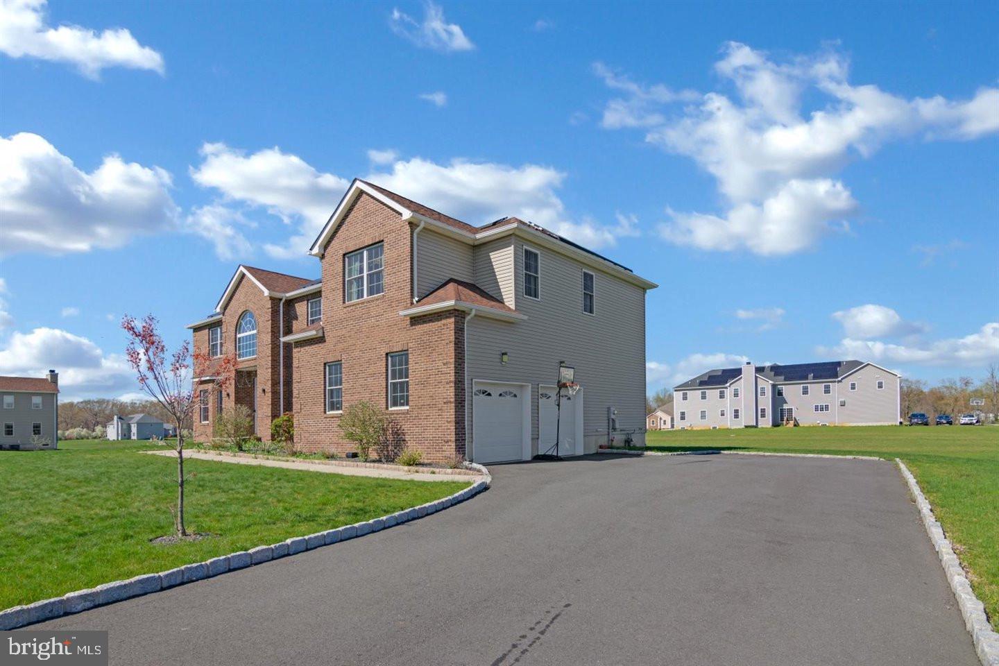 136 Hankins Road Hightstown, NJ 08520 - Photo 2 of 55