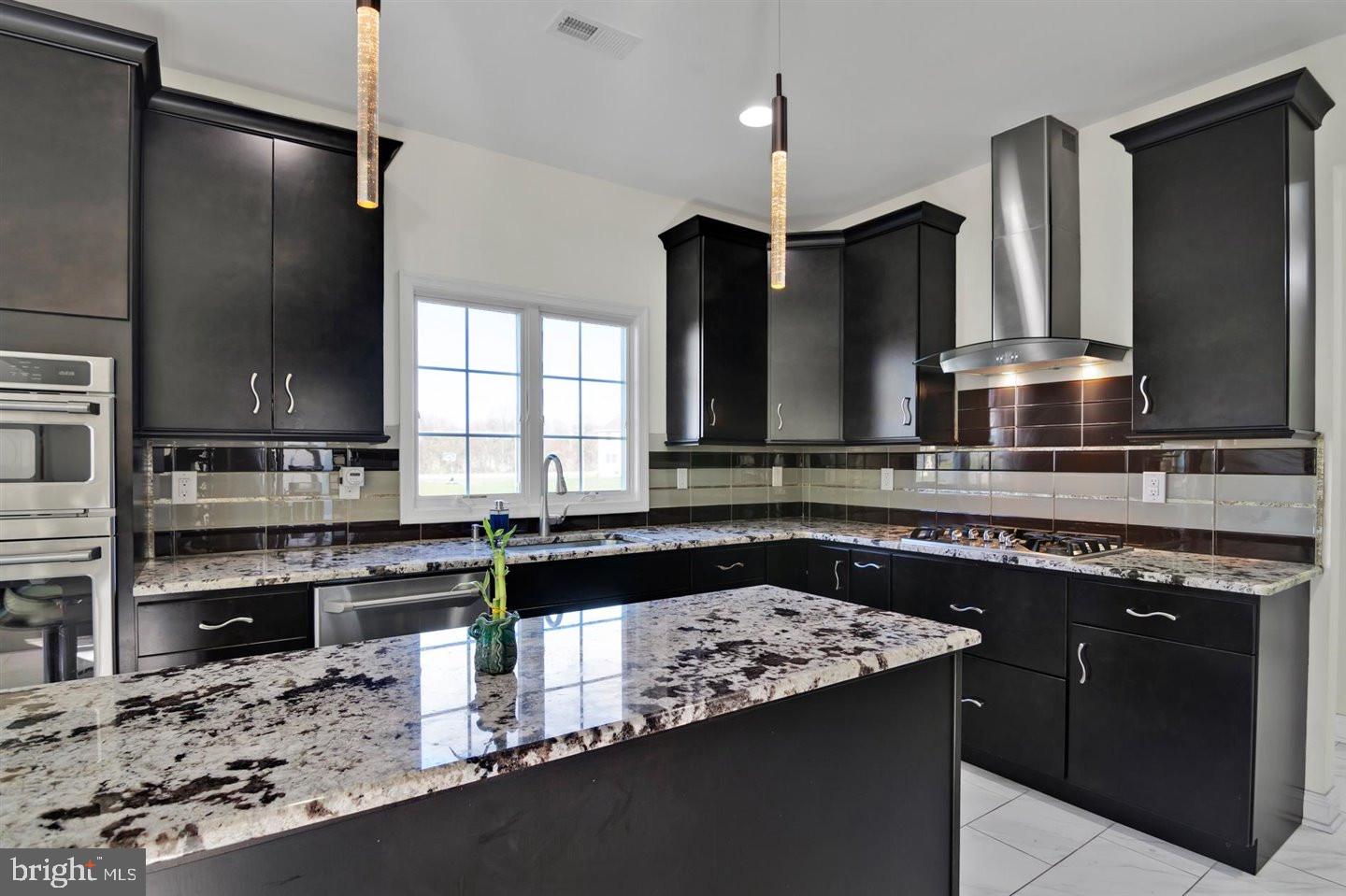 136 Hankins Road Hightstown, NJ 08520 - Photo 15 of 55