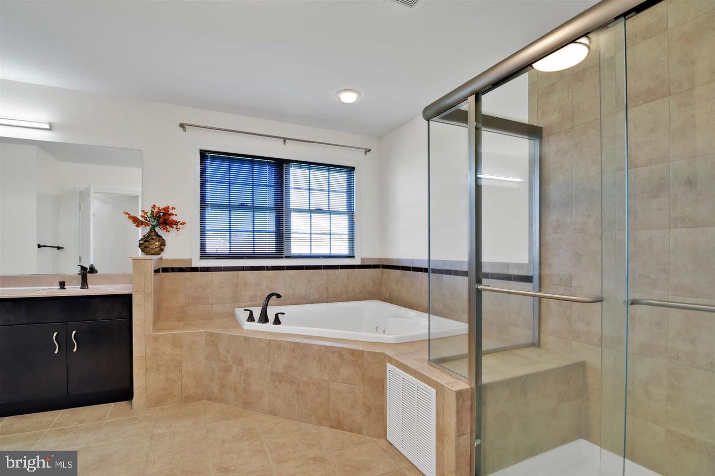 136 Hankins Road Hightstown, NJ 08520 - Photo 31 of 55