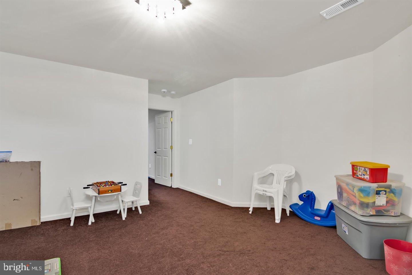 136 Hankins Road Hightstown, NJ 08520 - Photo 51 of 55