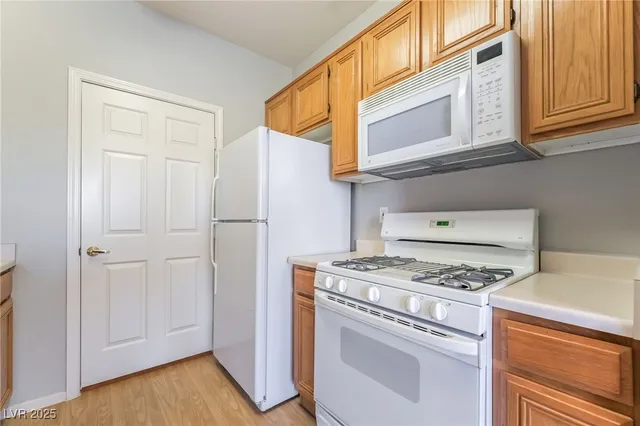 $1,350 | 7123 South Durango Drive, Unit 204, Las Vegas, NV 89113